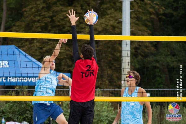 2026-08-20_Beachvolleyball_Group_game-80.jpg