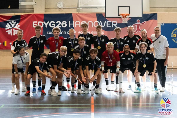 2026-08-22_Futsal_Siegerhrung-41.jpg