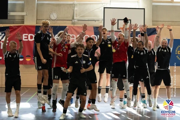2026-08-22_Futsal_Siegerhrung-39.jpg
