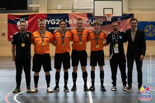 2026-08-22_Futsal_Siegerhrung-10.jpg