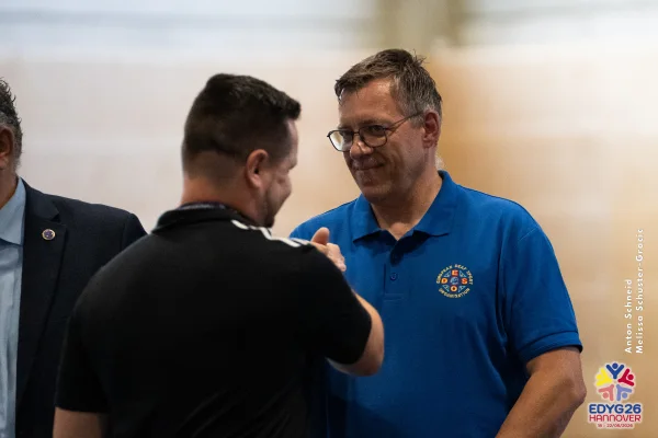 2026-08-22_Futsal_Siegerhrung-08.jpg