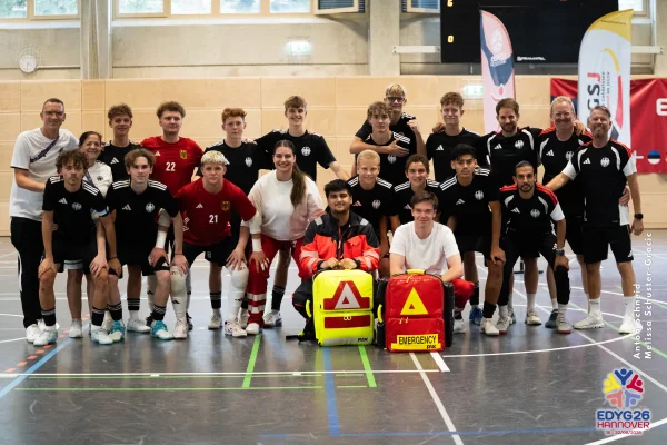 2026-08-22_Futsal_Siegerhrung-04.jpg