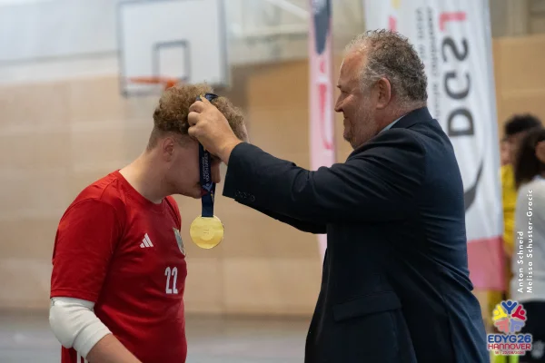 2026-08-22_Futsal_Siegerhrung-37.jpg