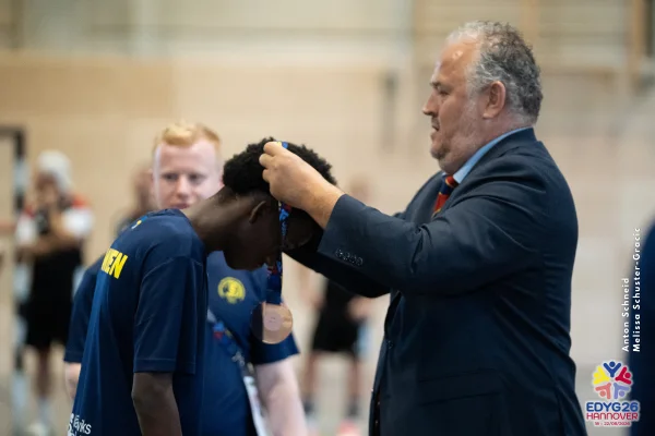 2026-08-22_Futsal_Siegerhrung-27.jpg